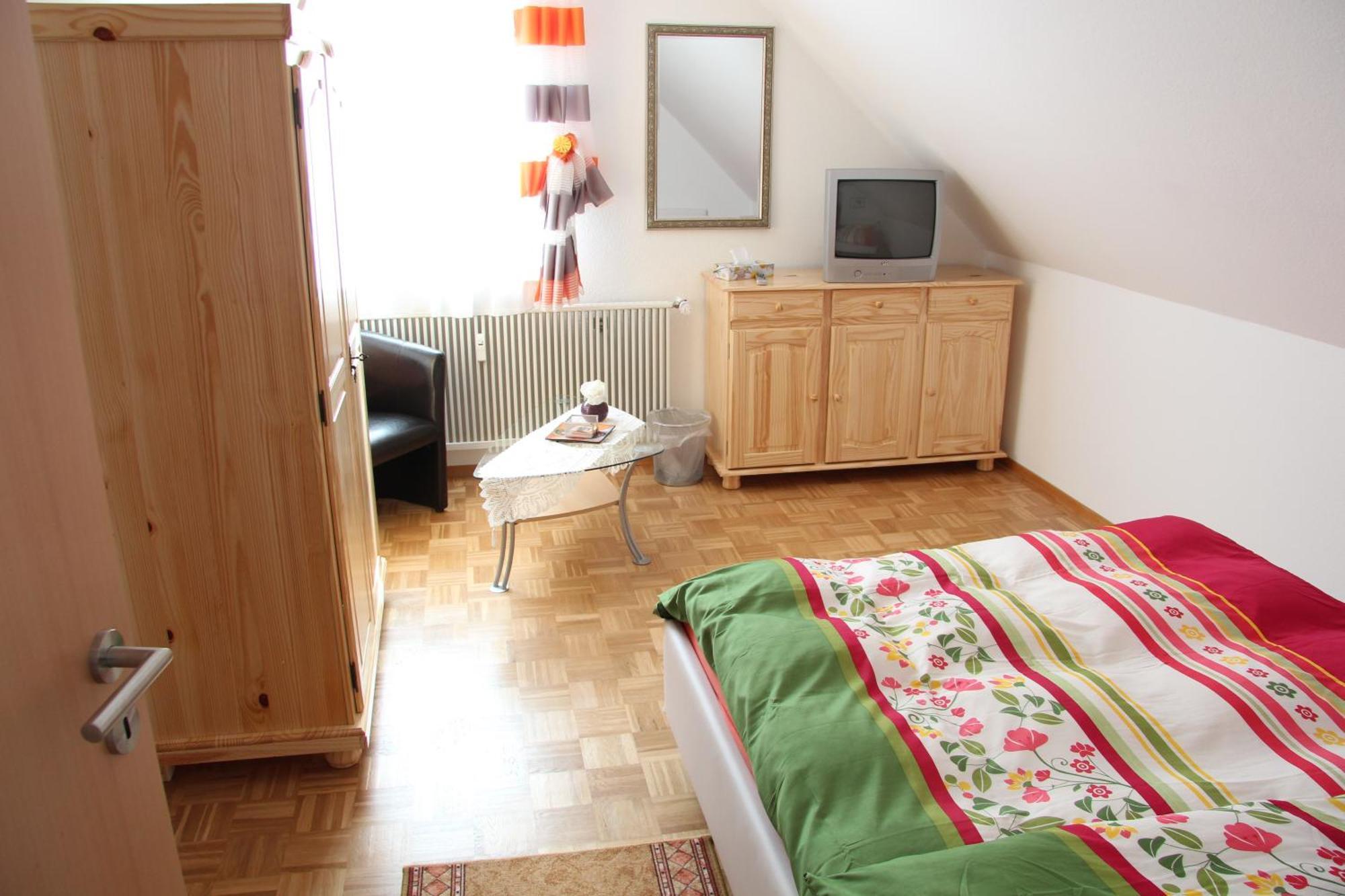 Hotel Am Schloss Neuenstein Oda fotoğraf